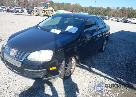 2008 Volkswagen Jetta Wolfsburg Edition z USA, uszkodzony, nr VIN 3VWRJ71K48M184975